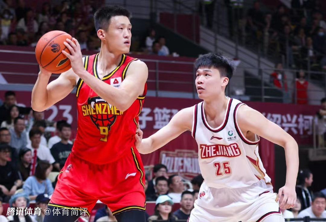 伊布：每个人都认为曼联是一家顶级俱乐部，是世界上最富有、实力最强的俱乐部之一，从外面看我也是这么认为的。